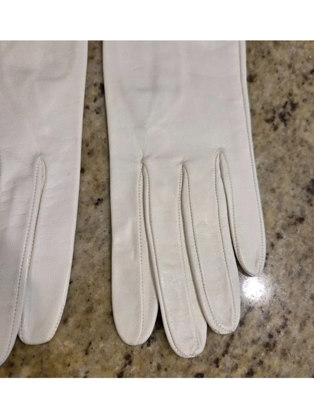 Vintage Womens Size S 6.5 White Leather Formal Gloves Embroidered Flower Dainty